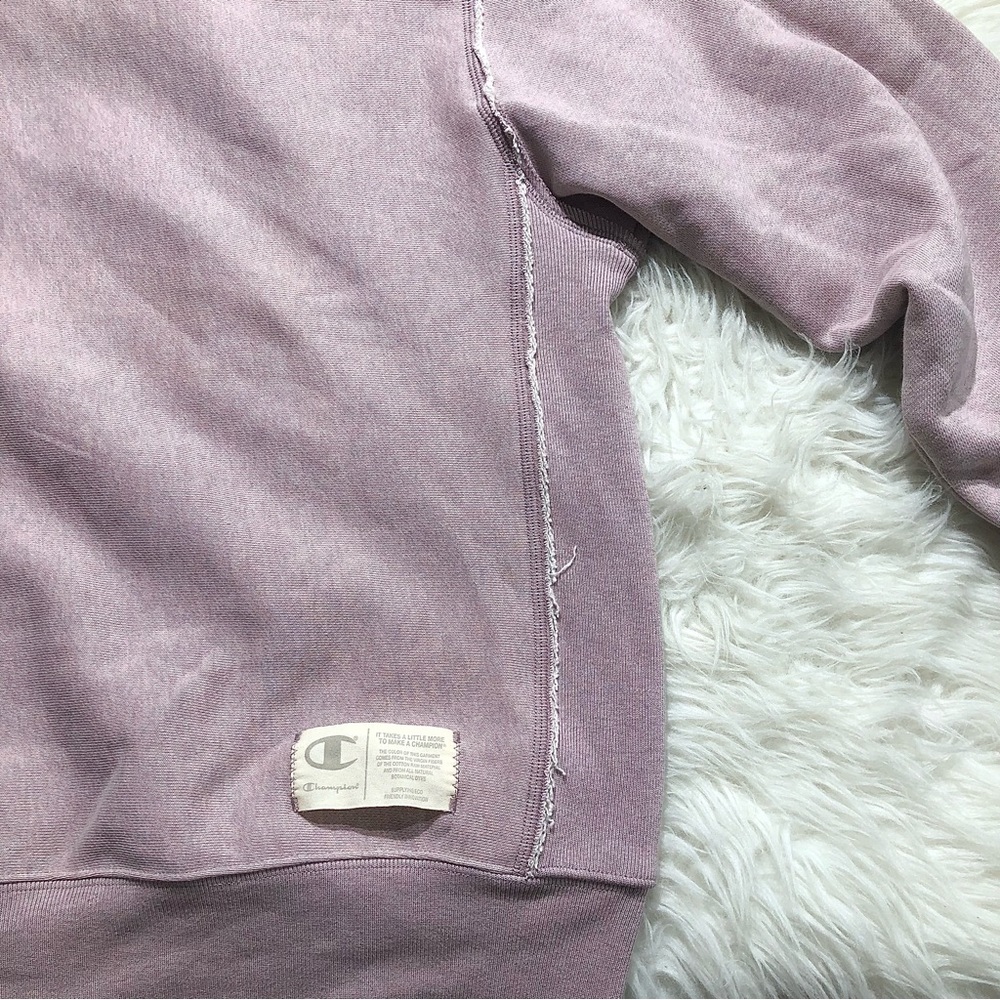 Champion sweatshirt with patch on front Large L purple pink sweater crewneck
